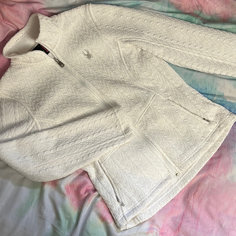 Gorgeous like new Ivory Spyder zip up jacket size large